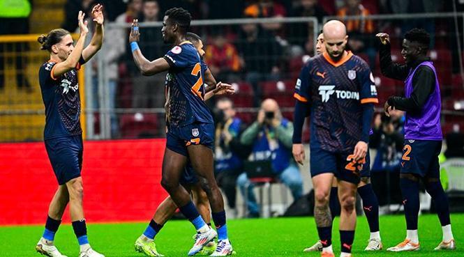 canli basaksehir galatasaray maci canli anlatim basaksehir gs mac kadrosu skoru C1Zdd6PI