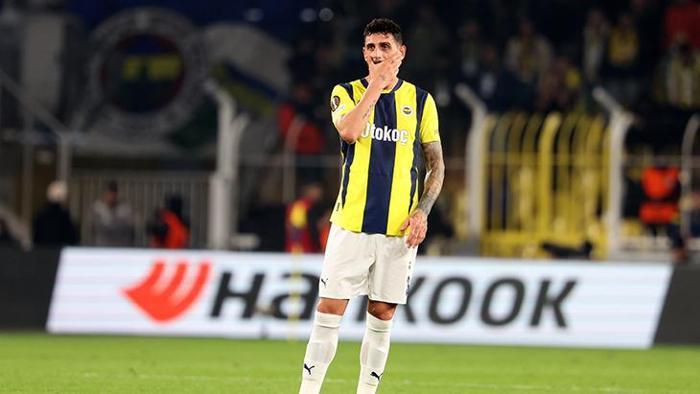 fenerbahcede yeni transfer gidiyor 8 futbolcu yol ayriminda 6 CGFHM1Yb