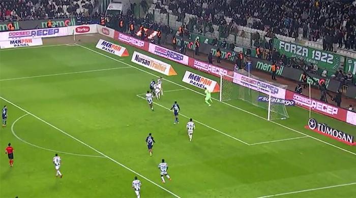 konyaspor fenerbahce macinin cok tartisilan pozisyonu trio degerlendirdi kirmizi kart ve penalti 28 Z2f1chvv