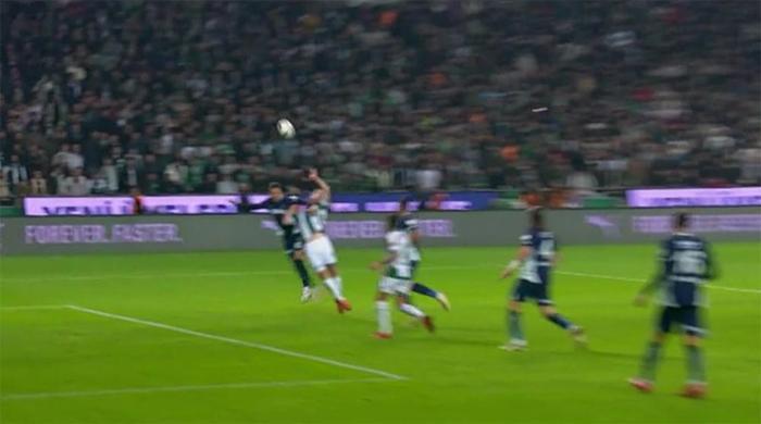 konyaspor fenerbahce macinin cok tartisilan pozisyonu trio degerlendirdi kirmizi kart ve penalti 41 qTnnvw52