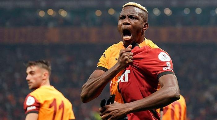 osimhenden transfer onerisi galatasarayla idmanlara basladi 1 Iw57QwIp