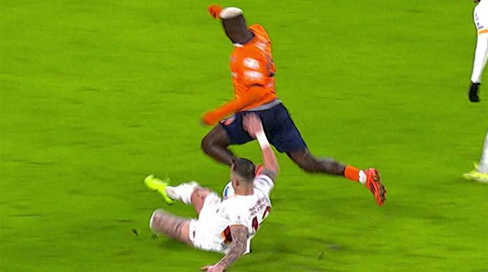 trioda basaksehir galatasaray macinin tartismali pozisyonlari degerlendirildi penalti beklenen anlar golde ihlal suphesi 72fASwRG