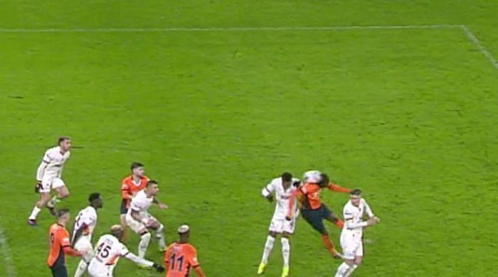 trioda basaksehir galatasaray macinin tartismali pozisyonlari degerlendirildi penalti beklenen anlar golde ihlal suphesi td65KtkB