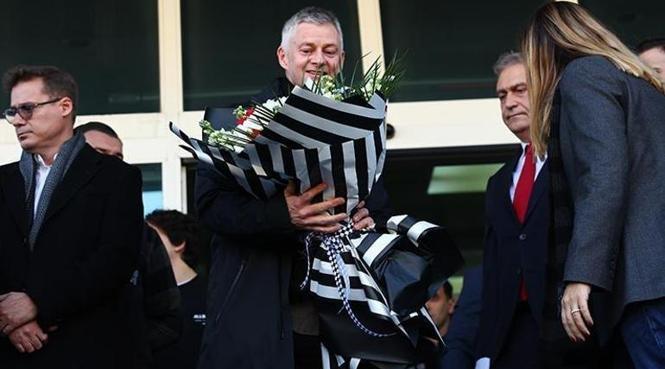 besiktasin yeni teknik direktoru ole gunnar solskjaer imzayi atti jose mourinho erling haaland ve 1qP6ESuH