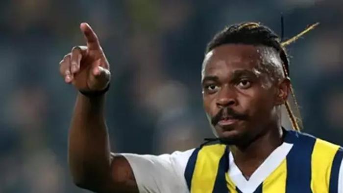 fenerbahcede ayrilik yildiz oyuncu imza icin ingilterede 3 AY5IMKMm