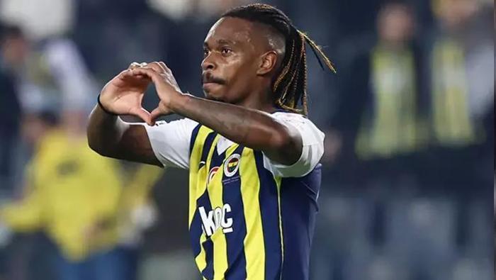 fenerbahcede ayrilik yildiz oyuncu imza icin ingilterede 7 9yzFjMTl