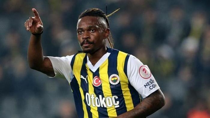 fenerbahceden sonra galatasaray istemisti iste diego carlosun yeni adresi anlasma saglandi 1 UFSB8NGn