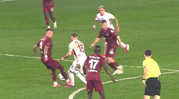 hatayspor galatasaray macinda damga vuran penalti pozisyonu trioda hakemler degerlendirdi net penalti puf AYen7qDL