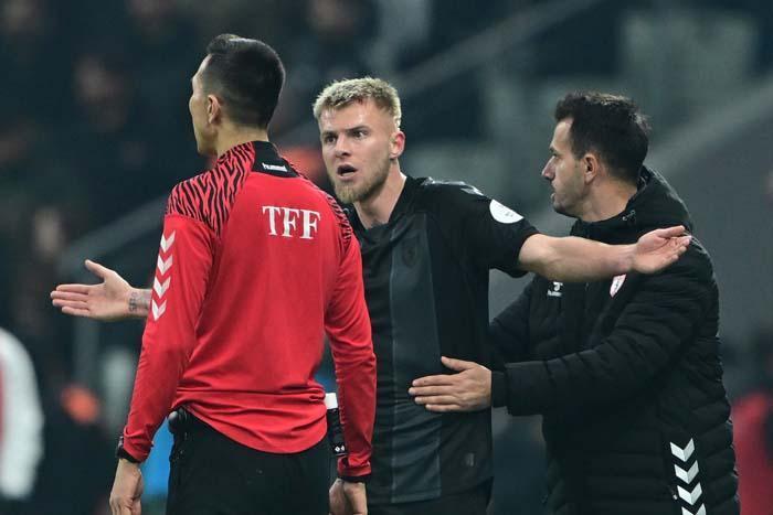 nihat kahveciden besiktas maci sonrasi solskjaer sozleri hani takim nerede ne yapacagim demistir 7 dKPV2pbX