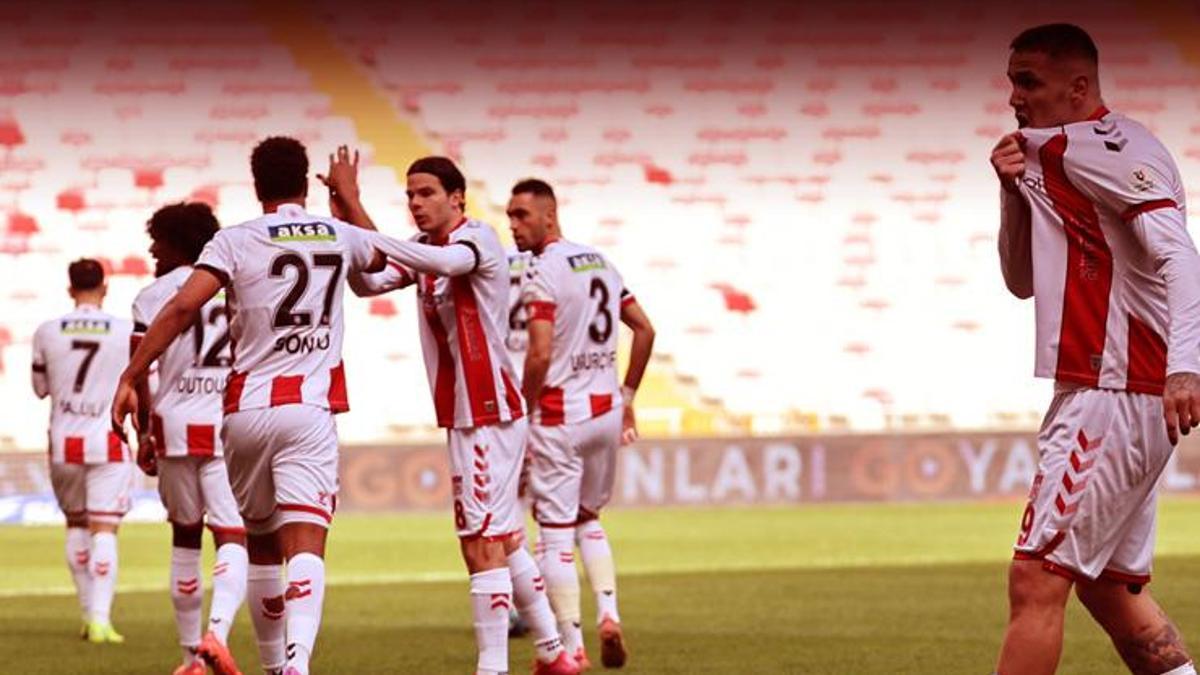ozet sivasta yedi gol iki kirmizi kart sivasspor 5 2 kayserispor mac sonucu E7upSOF7