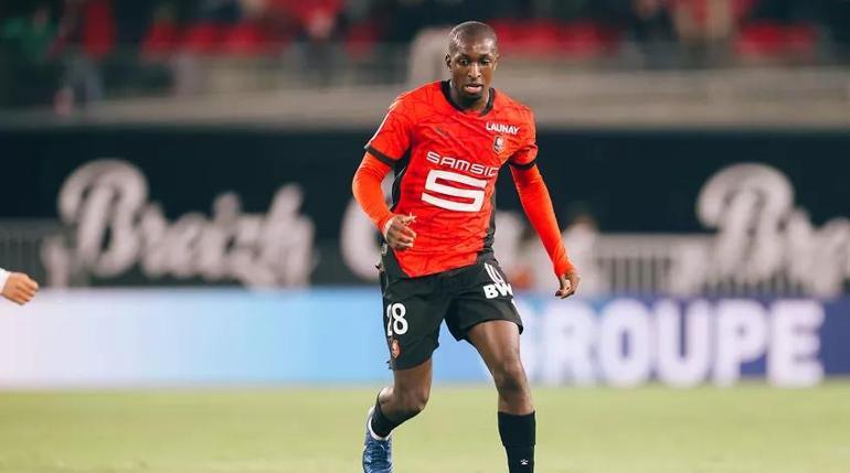 rennes batista mendy transferi icin devrede trabzonsporun talep ettigi bonservis bedeli 1 YvCLMYlM