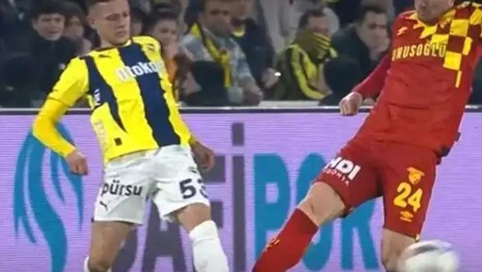 trio degerlendirdi fenerbahce goztepe macinin en tartismali pozisyonu golden once faul var mi PRNzKF7f