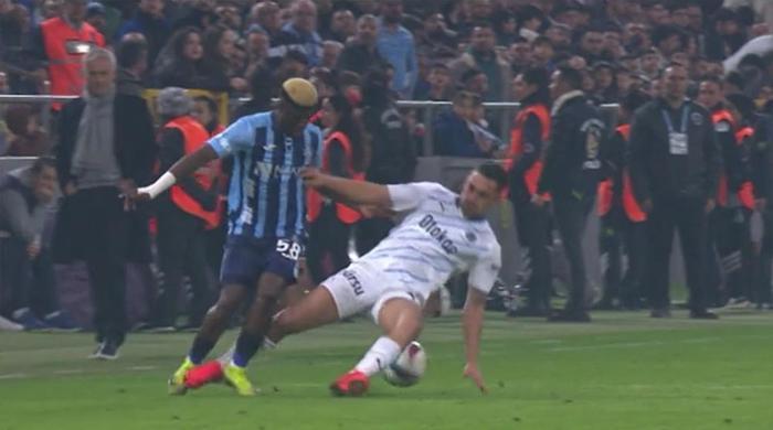 trioda adana demirspor fenerbahce macinin tartismali pozisyonlari degerlendirildi penalti beklenen anlar iptal olan hGpGTISg