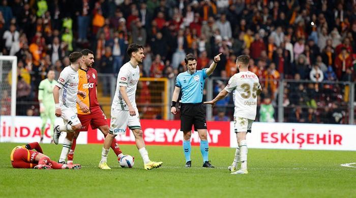 trioda galatasaray konyaspor macinin tartismali pozisyonlari degerlendirildi kirmizi karti atladi penalti yorumu 0 s1rhbkzQ