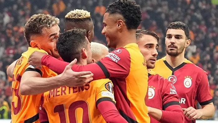 galatasarayda yunus akgun krizi talebi soke etti 0 aplBnVWV