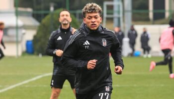 besiktasta elan ricardo ilk antrenmanina cikti Xuv1fT4t