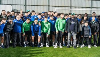 caykur rizespor taraftarlariyla bulustu cGuFRcBX