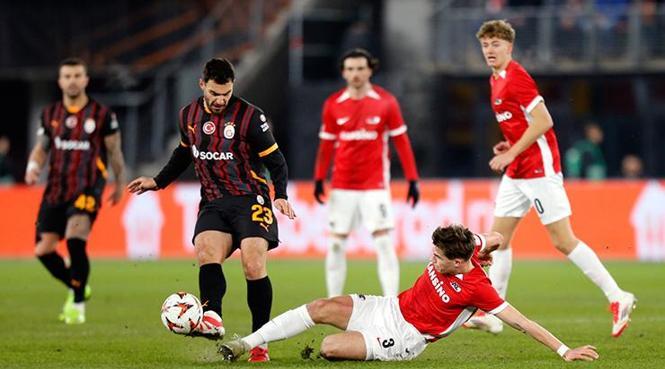 Eksik Aslan, UEFA Avrupa Ligi'nde kayıp! (ÖZET) AZ Alkmaar-Galatasaray maç sonucu: 4-1 2 eksik aslan uefa avrupa liginde kayip ozet az alkmaar galatasaray mac sonucu 4 1 1 GzTLRDG7