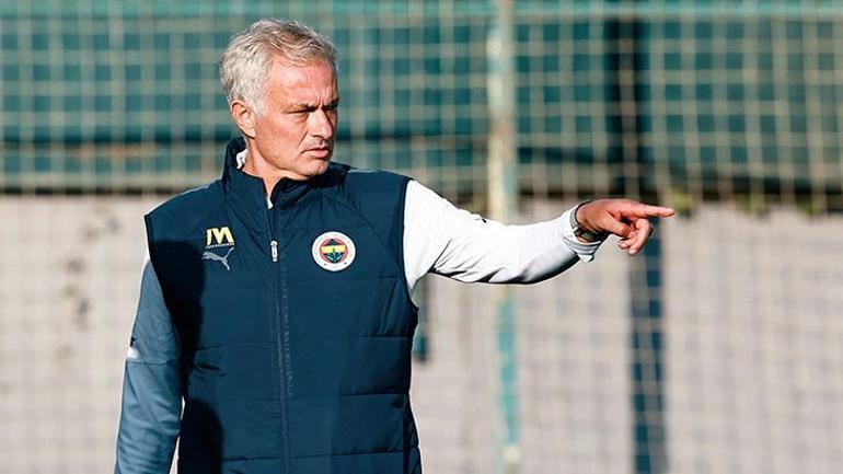 fenerbahcede jose mourinhodan takima galatasaray maci uyarisi dusunmek buyuk hata olur 0