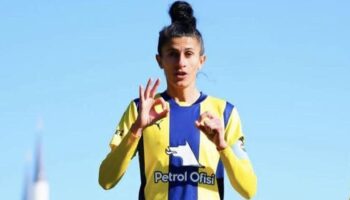 fenerbahcede milli oyuncu turk kadin futbol tarihine adini yazdirdi ZYR5IHKx