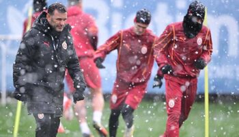 galatasaray yogun kar yagisi altinda taktik calisti az alkmaar macina hazir xjw8lqPV
