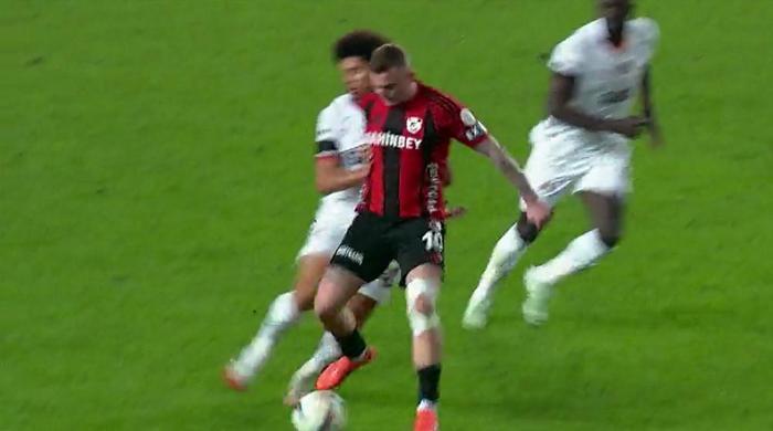 gaziantep fk galatasaray macina damga vuran anlar atlanan kirmizi kartlar golde ofsayt suphesi ZBQfrT6M