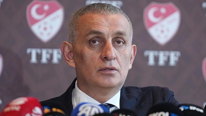 İşte derbinin VAR hakemi! UEFA'nın gözdelerinden... Galatasaray-Fenerbahçe derbisinin orta hakemi: Tanıdık, çok otoriter! 1 iste derbinin var hakemi uefanin gozdelerinden galatasaray fenerbahce derbisinin orta hakemi tanidik cok otoriter 0 QKX9bGWt