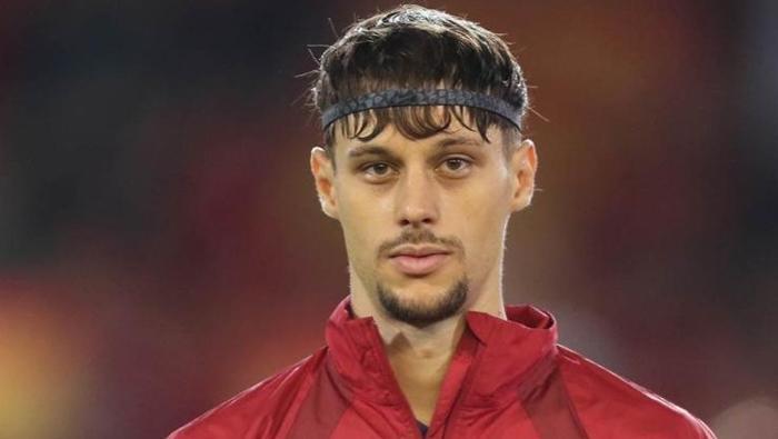 ÖZEL | Beşiktaş transferde şaha kalktı: Manchester United'dan yıldız orta saha! İşte listedeki 4 yıldız... 7 ozel besiktas transferde saha kalkti manchester uniteddan yildiz orta saha iste listedeki 4 w2u8GeGP