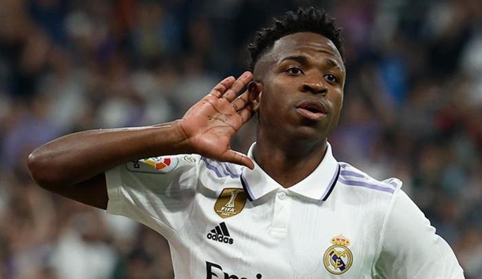 Real Madrid soyunma odası fena karıştı! Kıskançlık krizleri sonrası oyuncular kapıya dayandı 3 real madrid soyunma odasi fena karisti kiskanclik krizleri sonrasi oyuncular kapiya dayandi 2 1dgyO5Y5