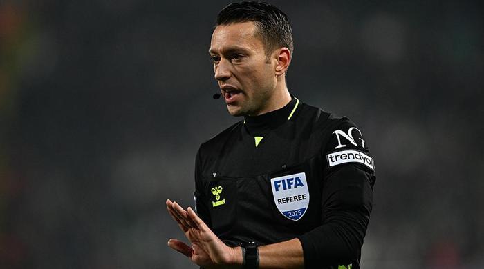 Trio'da Çaykur Rizespor - Galatasaray maçının tartışmalı pozisyonları değerlendirildi: Osimhen'in golünde faul var mı? 'O eli ben de gördüm...' 1 trioda caykur rizespor galatasaray macinin tartismali pozisyonlari degerlendirildi osimhenin golunde faul var mi UkVtFKii