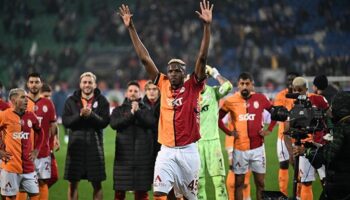 victor osimhen bir patladi pir patladi galatasaraya hayat verdi dqc1K8NT