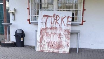 almanyada turk kulubune irkci saldiri wFEckm7q