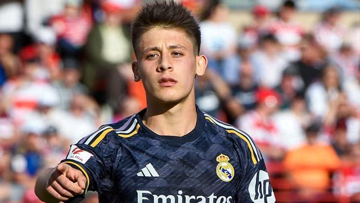 Arda Güler'i bekleyen korkunç tehlikeyi ilk kez açıkladı! İspanyol gazeteciden Real Madrid'in genç yıldızı hakkında olay sözler... 3 arda guleri bekleyen korkunc tehlikeyi ilk kez acikladi ispanyol gazeteciden real madridin genc yildizi
