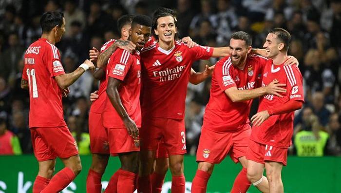 Benfica'da Müslüman oyuncuların oruç tutması gündem oldu: Bu akşam rakip Barcelona 1 benficada musluman oyuncularin oruc tutmasi gundem oldu bu aksam rakip barcelona 0 sMQQTtED