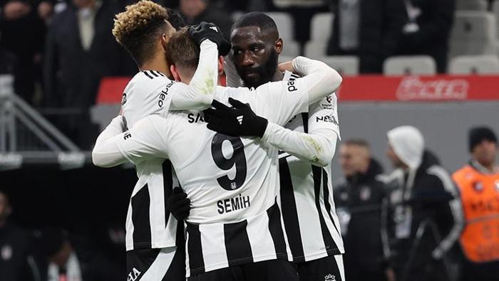 Beşiktaş - Kayserispor maçının ardından Solskjaer için çarpıcı benzetme | 'Kısa sürede büyük iş başarıyor' 5 besiktas kayserispor macinin ardindan solskjaer icin carpici benzetme kisa surede buyuk is BQsUyFPT