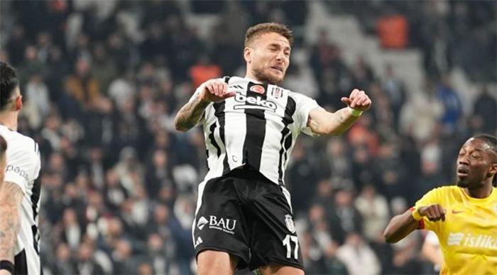 Beşiktaş'ta bir transfer üç ayrılık! Eduard Graf mesaiye başladı 5 besiktasta bir transfer uc ayrilik eduard graf mesaiye basladi 4