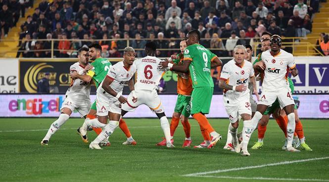 Canlı Anlatım (ÖZET) Alanyaspor - Galatasaray maç sonucu: 1-2 | Galatasaray'dan hasrete geri dönüşle son! 4 canli anlatim ozet alanyaspor galatasaray mac sonucu 1 2 galatasaraydan hasrete geri donusle 2v87miFh