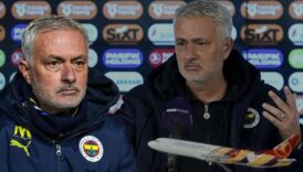 canli fenerbahce teknik direktoru jose mourinho glasgow rangers maci oncesi basin toplantisi duzenliyor M4G5Cm8y