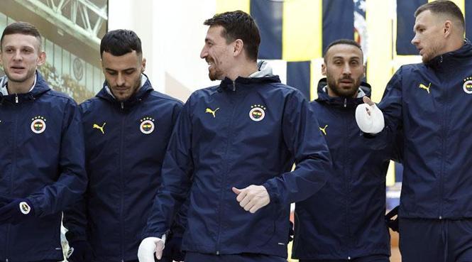 CANLI | Galatasaray - Fenerbahçe derbisi ne zaman, saat kaçta hangi kanalda? (Muhtemel 11'ler) 10 canli galatasaray fenerbahce derbisi ne zaman saat kacta hangi kanalda muhtemel 11ler IAdBFqgg
