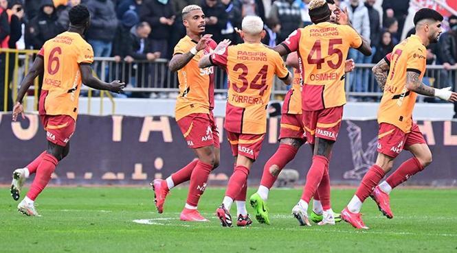 CANLI | Galatasaray'a Kasımpaşa deplasmanında şok! Müthiş maçta kazanan çıkmadı... (Kasımpaşa 3-3 Galatasaray) 2 canli galatasaraya kasimpasa deplasmaninda sok muthis macta kazanan cikmadi kasimpasa 3 3 galatasaray 1 tg7lsrna