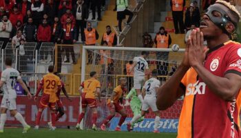 canli galatasaraya kasimpasa deplasmaninda sok muthis macta kazanan cikmadi kasimpasa 3 3 galatasaray 4nyBi4Zt