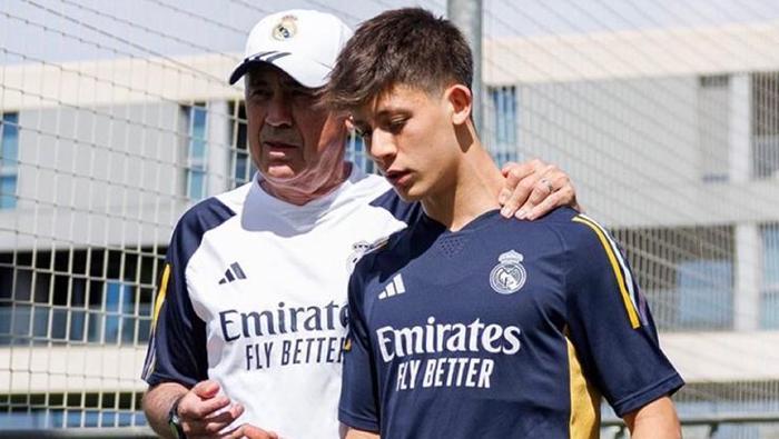 Carlo Ancelotti'nin unuttuğu Arda Güler için dünya devi servet ödeyecek! Son dakika olarak duyuruldu... 4 carlo ancelottinin unuttugu arda guler icin dunya devi servet odeyecek son dakika olarak duyuruldu qwf6UjGj