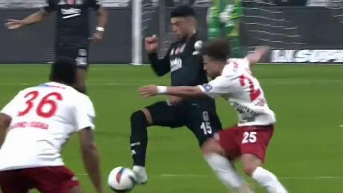 Deniz Çoban, Beşiktaş - Gaziantep FK maçının tartışmalı pozisyonlarını yorumladı: '3 kırmızı kartı atladı' 6 deniz coban besiktas gaziantep fk macinin tartismali pozisyonlarini yorumladi 3 kirmizi karti atladi 3IrGGQ83
