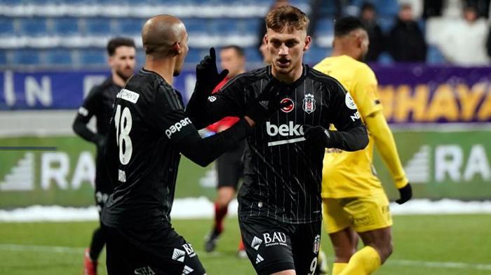 Eyüpspor - Beşiktaş maçını spor yazarları değerlendirdi! 3 puan sonrası şok sözler: İpler kopmuş, yollar ayrılmalı... 15 eyupspor besiktas macini spor yazarlari degerlendirdi 3 puan sonrasi sok sozler ipler kopmus TGIJFA3Q
