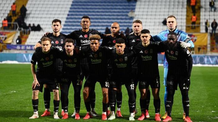 Eyüpspor - Beşiktaş maçını spor yazarları değerlendirdi! 3 puan sonrası şok sözler: İpler kopmuş, yollar ayrılmalı... 1 eyupspor besiktas macini spor yazarlari degerlendirdi 3 puan sonrasi sok sozler ipler kopmus n6qIT8EF