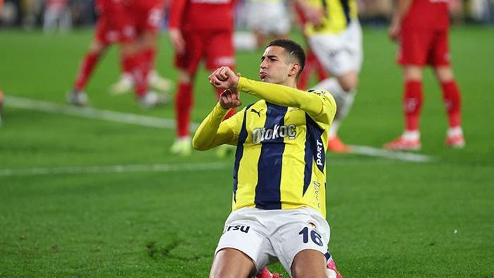 Fenerbahçe – Antalyaspor maçı sonrası usta isimden şampiyonluk iddiası: Sürpriz olmaz | ‘Daha fazlasını kazandı’ 10 fenerbahce antalyaspor maci sonrasi usta isimden sampiyonluk iddiasi surpriz olmaz daha fazlasini rYtLXHVP