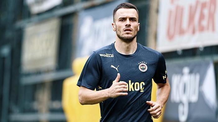 Fenerbahçe'de 2 iç transfer birden! Harekete geçildi... 2 fenerbahcede 2 ic transfer birden harekete gecildi 1 XZVyYiAl