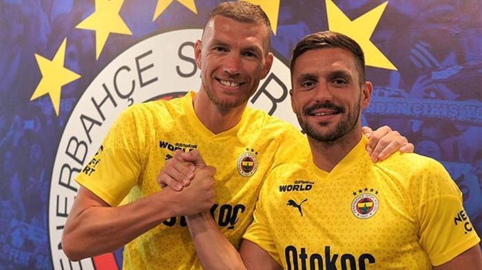 Fenerbahçe'de Cenk Tosun'un transferin sürpriz gelişme! Mourinho'an Tadic ve Dzeko kararı 3 fenerbahcede cenk tosunun transferin surpriz gelisme mourinhoan tadic ve dzeko karari 2 YIYY3gXK