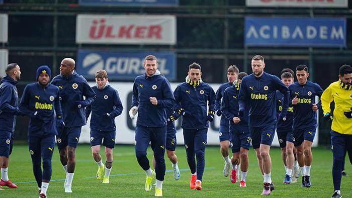 Fenerbahçe'de dün son kez forma giydi! Sürpriz ayrılık: Takım arkadaşlarıyla vedalaşacak... 1 fenerbahcede dun son kez forma giydi surpriz ayrilik takim arkadaslariyla vedalasacak 0 EWL4b7PG