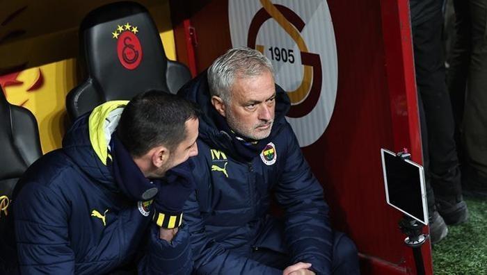 Fenerbahçe'den tüm dünyayı sarsacak Jose Mourinho sürprizi! Sözleşmesi bitmeden önce... 3 fenerbahceden tum dunyayi sarsacak jose mourinho surprizi sozlesmesi bitmeden once 2 e3btRahk